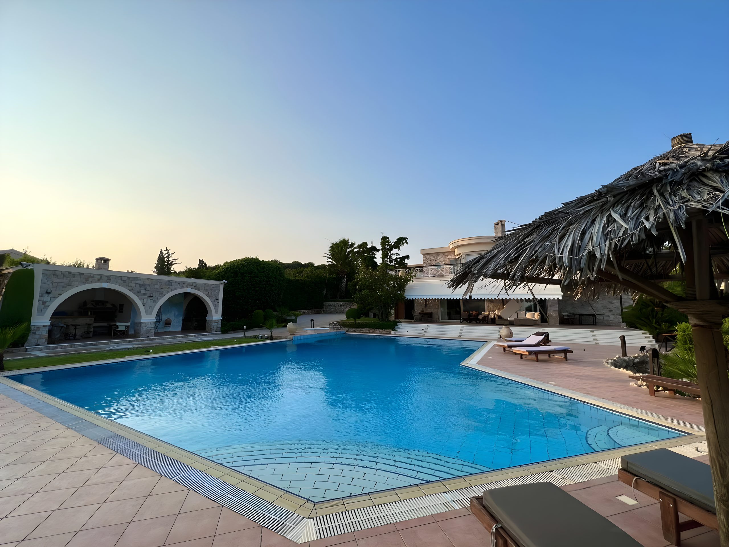 Pool and barbecue at Villa Sparta 2